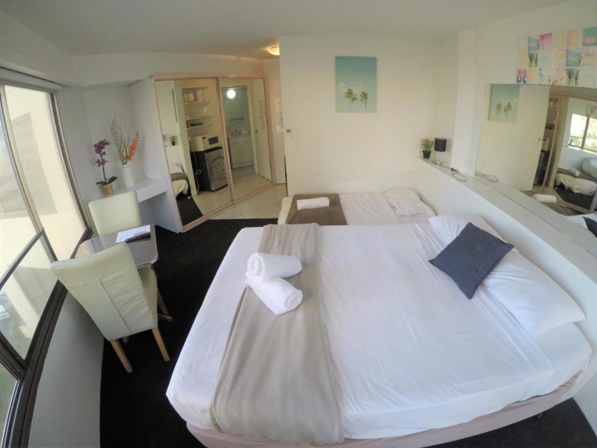Surfers Holiday Apartments Голд-Кост Экстерьер фото