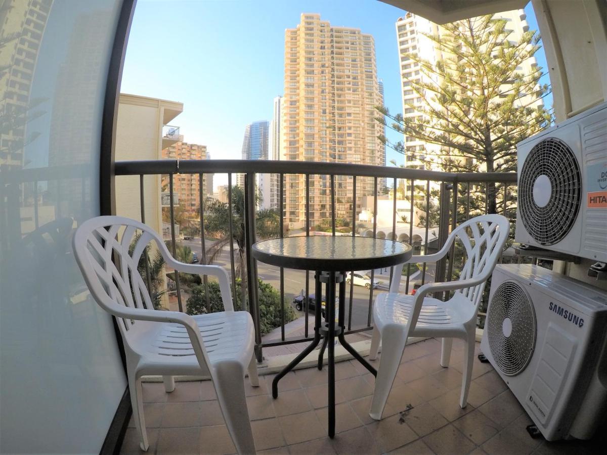 Surfers Holiday Apartments Голд-Кост Экстерьер фото