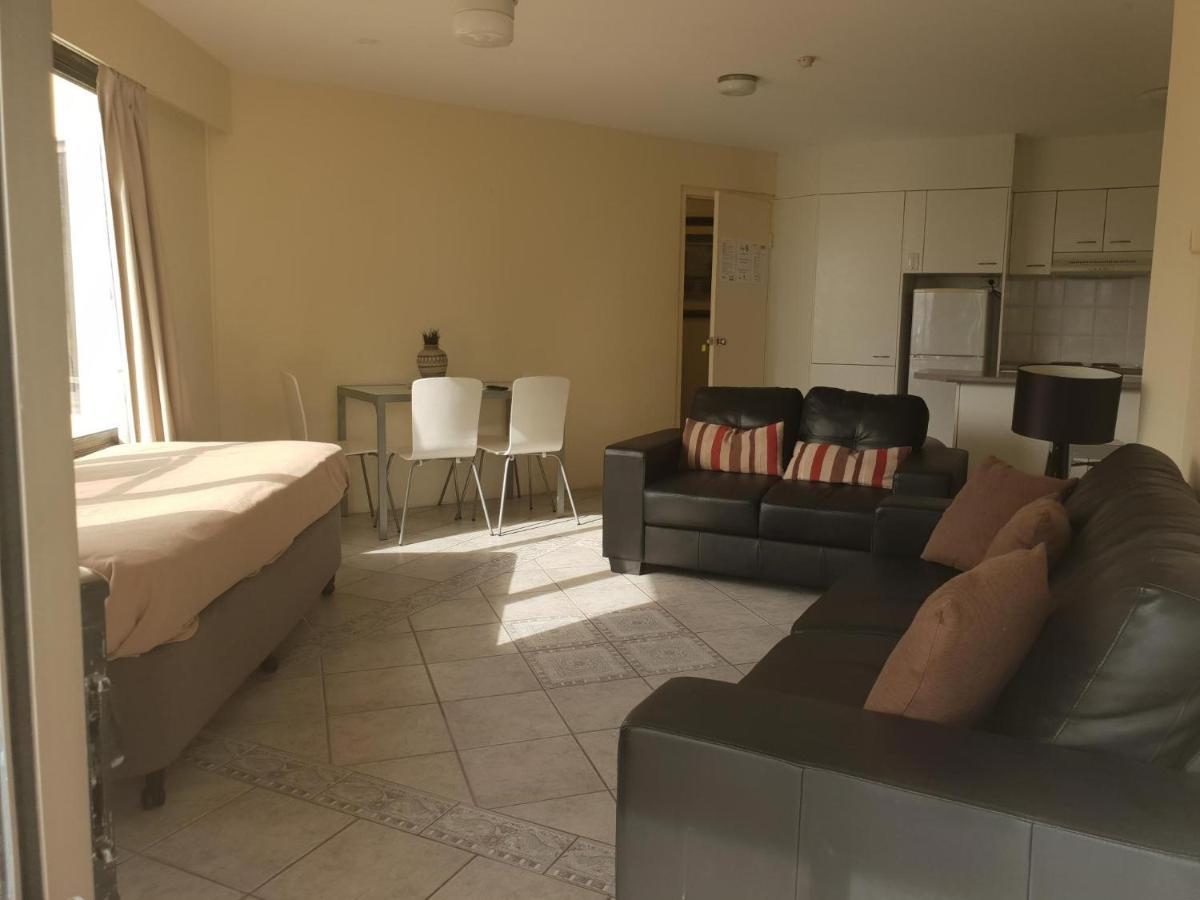 Surfers Holiday Apartments Голд-Кост Экстерьер фото